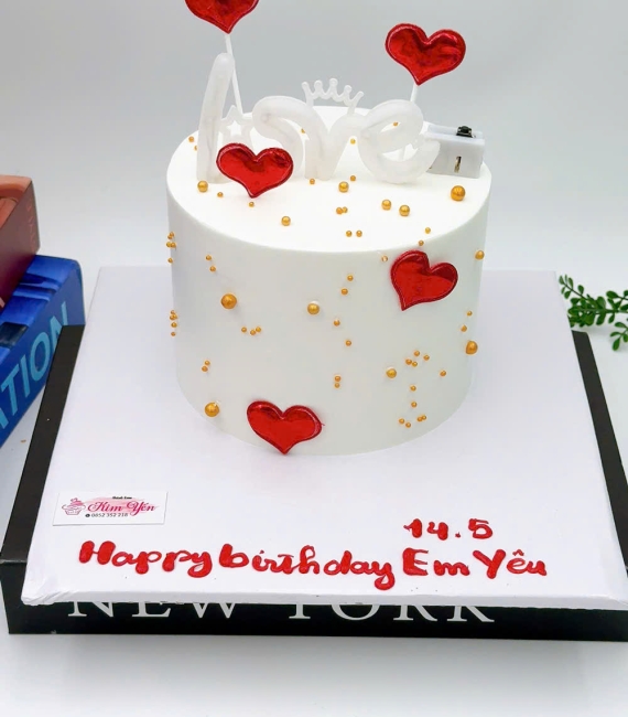 Bánh kem chúc mừng sinh nhật em yêu