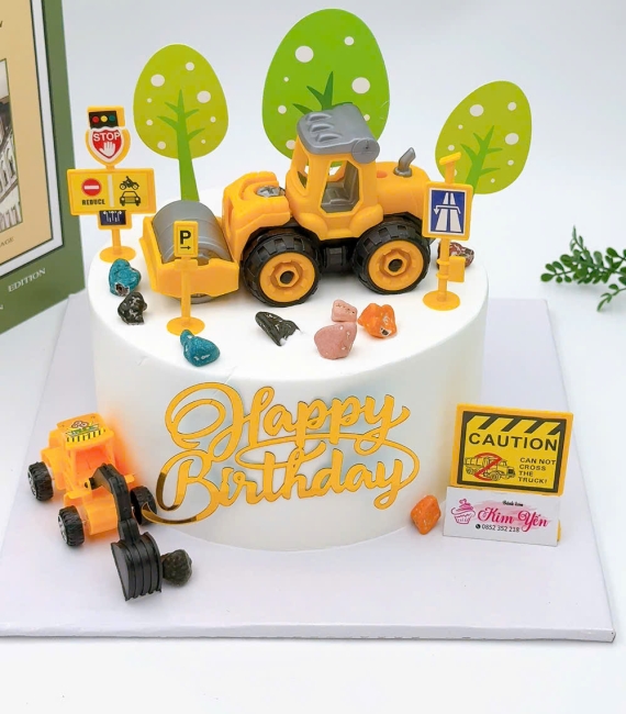 Bánh Kem xe điều kiển cho bé trai