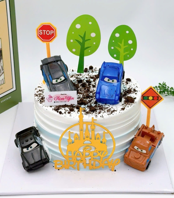 Bánh Kem xe ô tô cho bé trai ở Cao Lãnh