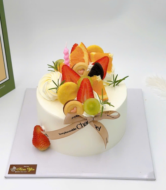 Bánh kem phô mai phủ đầy trái cây