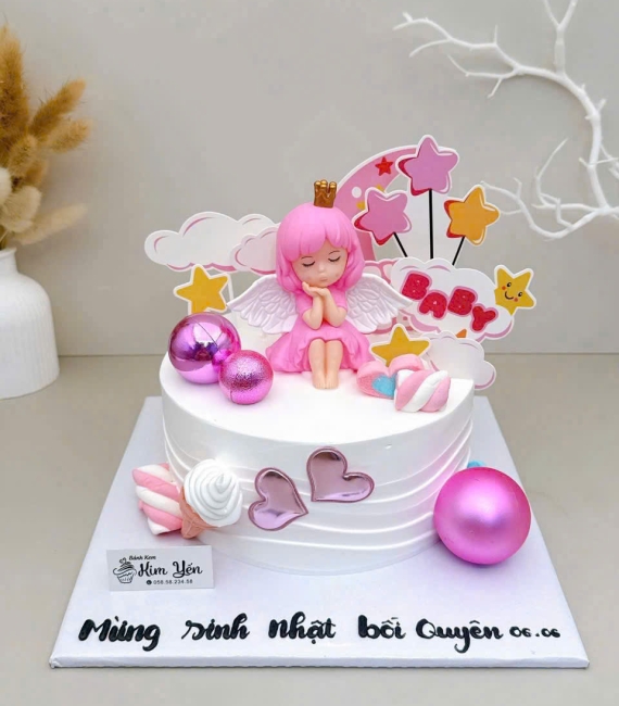 Bánh kem chúc mừng sinh nhật con gái yêu
