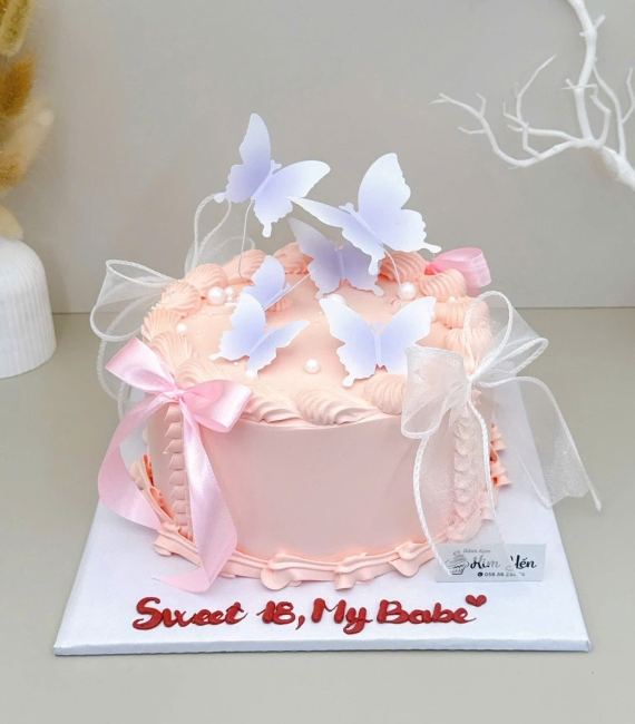 Bánh kem dành cho bé gái thích tone hồng nhẹ