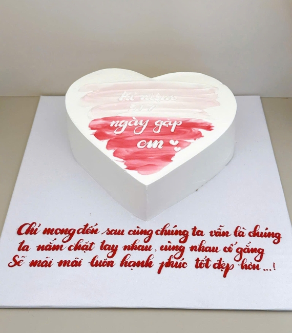  Bánh kem tặng em yêu hình trái tim hot 2025