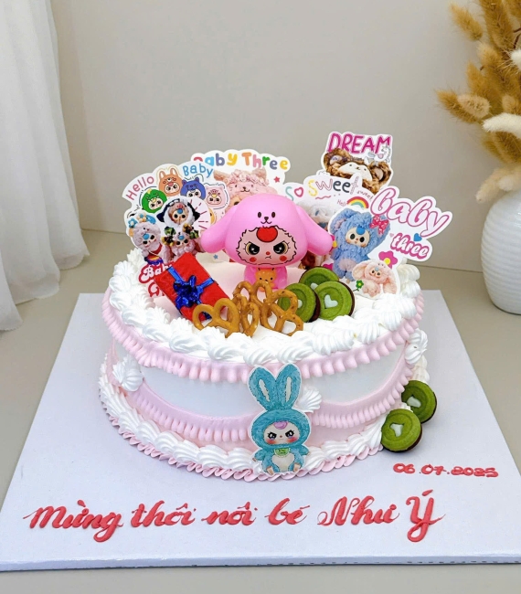 Bánh kem baby three dành cho bé gái