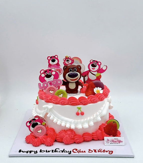 Bánh sinh nhật bé gái yêu thích chú gấu dâu 