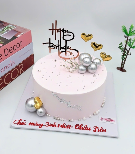  Bánh sinh nhật màu hồng sang trọng