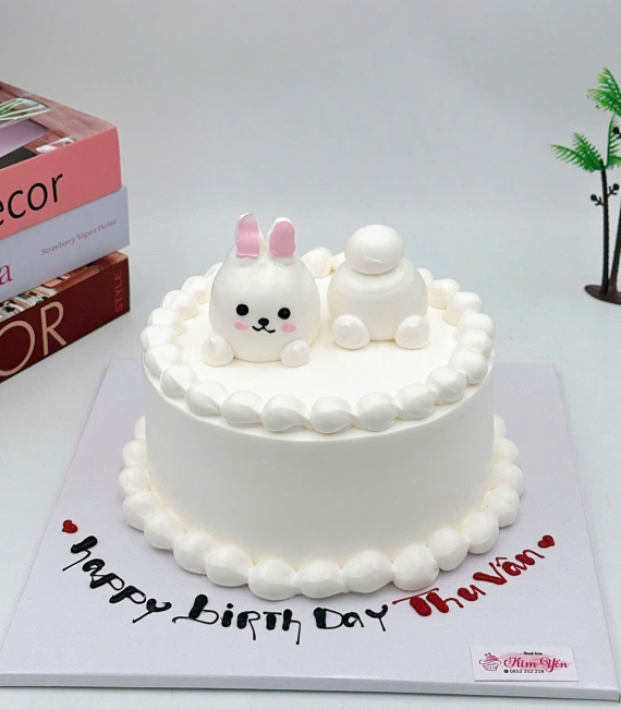 Mẫu Bánh kem gấu nhỏ xinh tone trắng