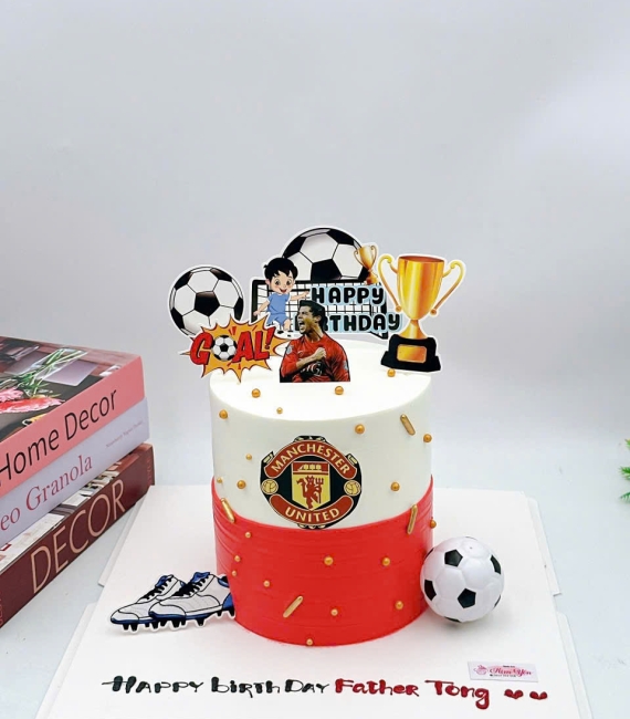 Bánh mừng sinh nhật tạo hình bóng đá dành cho nam