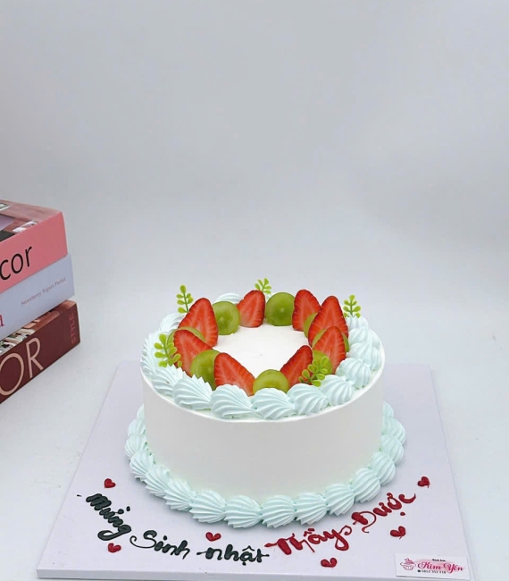 Mẫu bánh kem mừng sinh nhật trái cây tone xanh