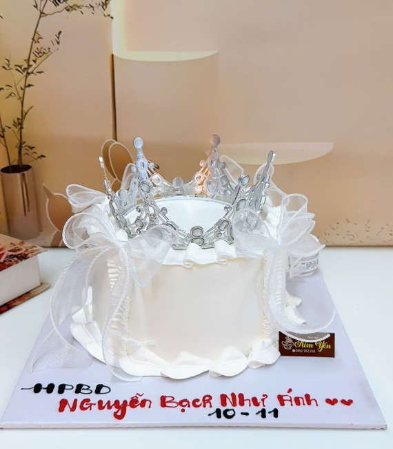 Bánh Kem Kim Tuyến tone trắng