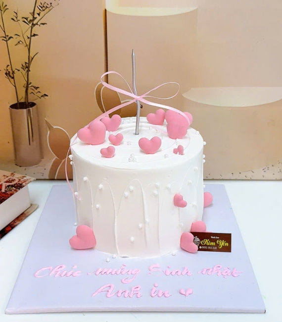 Bánh Kem tone hồng trái tim nhỏ đáng yêu