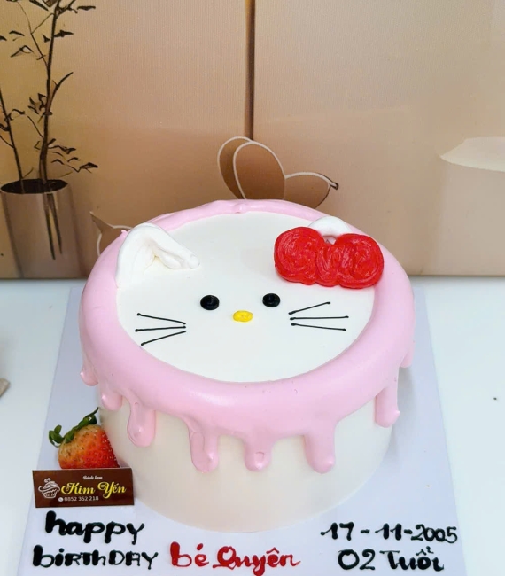 Mẫu bánh kem hello kitty tone hồng 