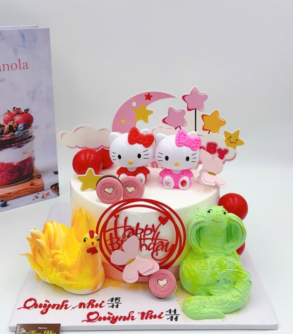 Bánh kem hello kitty màu hồng dành cho bé gái