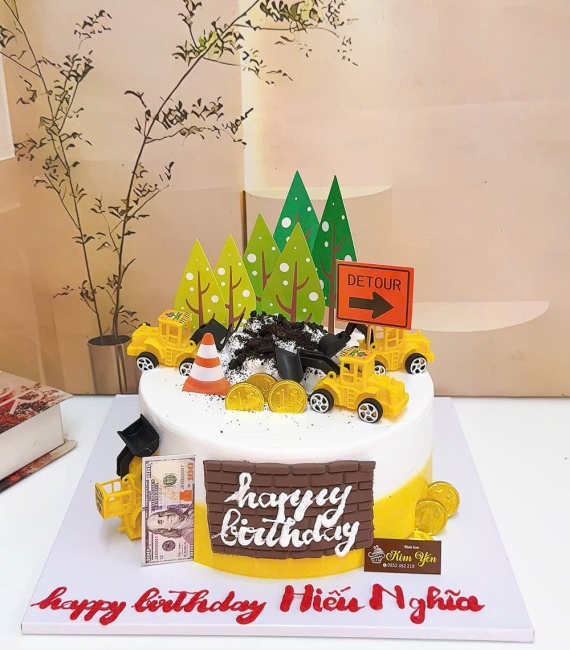 Bánh kem chúc mừng dành cho bé trai yêu thích trang trí xe