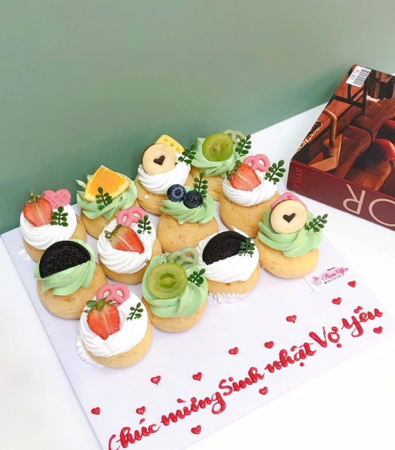 Set bánh su kem Singapore tặng vợ yêu