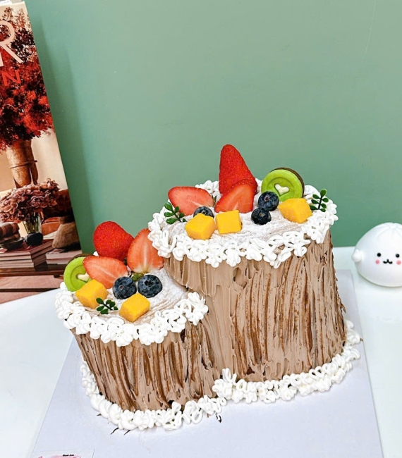 Bánh kem khúc gỗ Giáng Sinh hot 2025