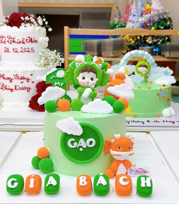 Bánh Kem thôi nôi tuổi rồng dành cho bé trai