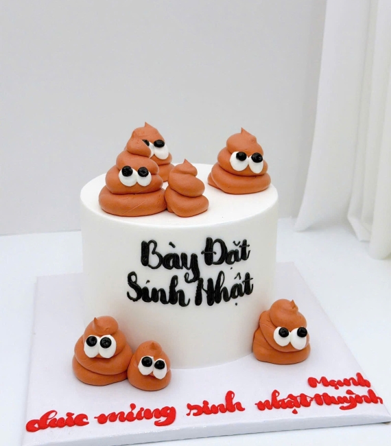 Bánh kem style Hàn Quốc ghi chữ bày đặt sinh nhật