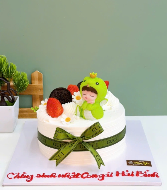 Bánh sinh nhật trái cây dành tặng bé trai 