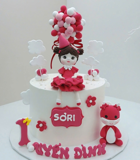 Bánh kem mừng bé gái lên 1 tuổi làm theo yêu cầu