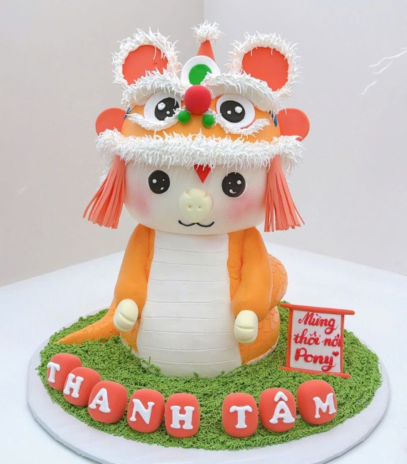 Bánh kem tuổi rắn hot 2026