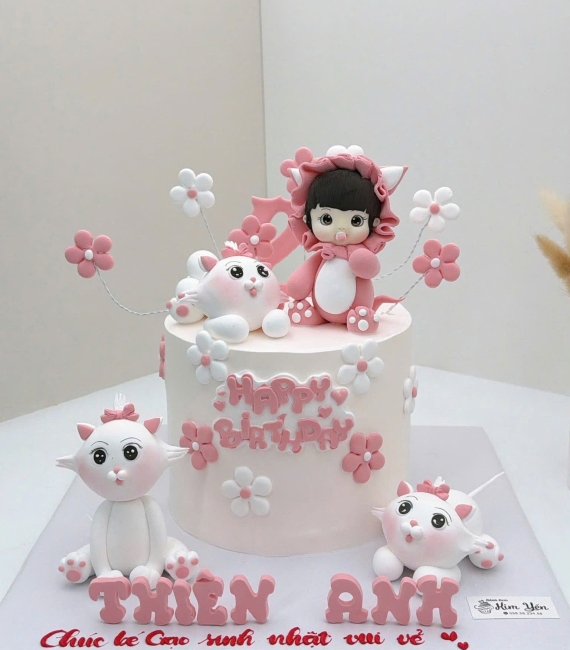 Bánh kem thôi nôi tại Kim Yến Mẫu đẹp 2026 dành cho bé gái