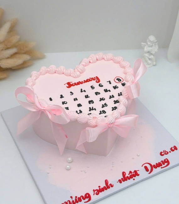 Bánh kem tặng nữ trái tim mừng ngày 14/2 tại tone hồng