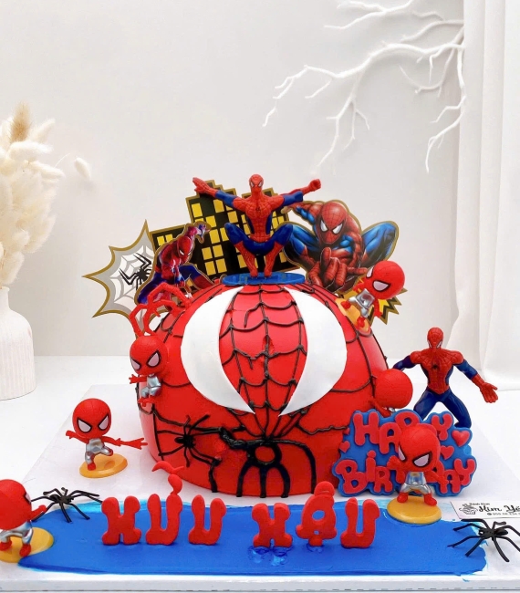 Mẫu bánh kem dành cho trai lên 7 tuổi yêu thích người nhện 