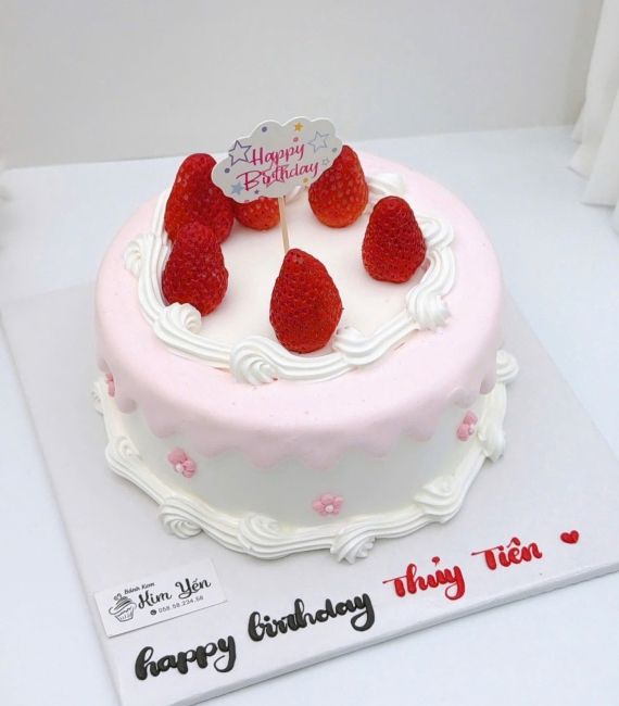 Bánh kem trái cây mix dâu tây tặng bạn thân