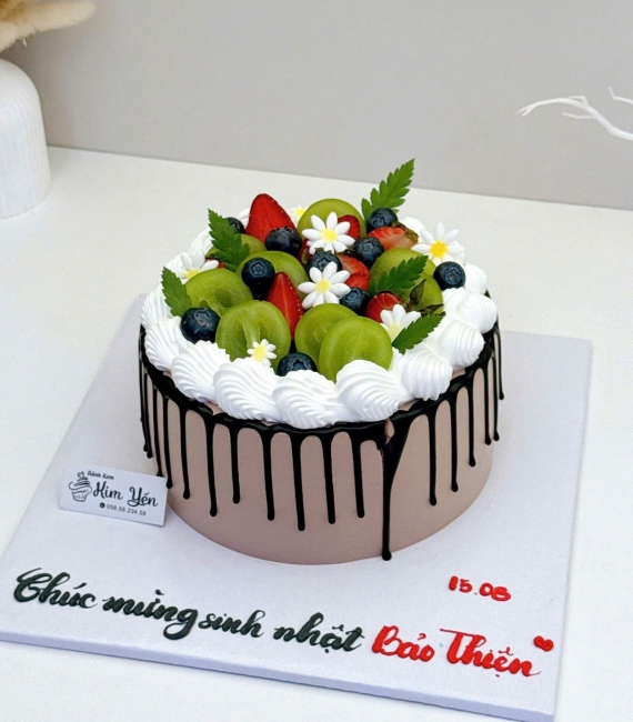 Tổng hợp mẫu bánh kem trái cây đẹp 2026 kết hợp socola 