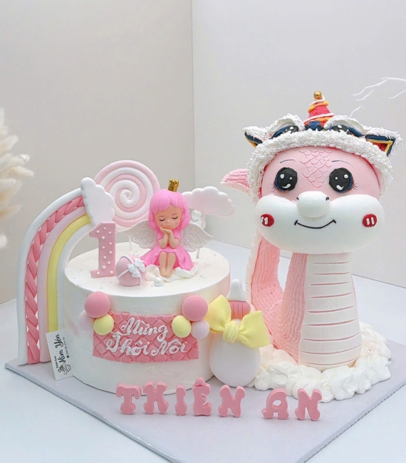  Bánh kem dành cho bé gái tuổi tỵ kết hợp bánh kem nhỏ xinh