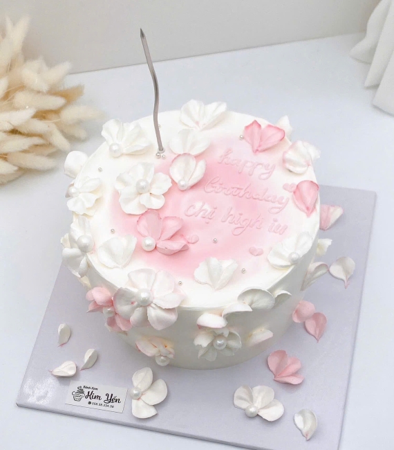 Bánh kem dành cho nữ  mẫu hoa nhỏ đẹp