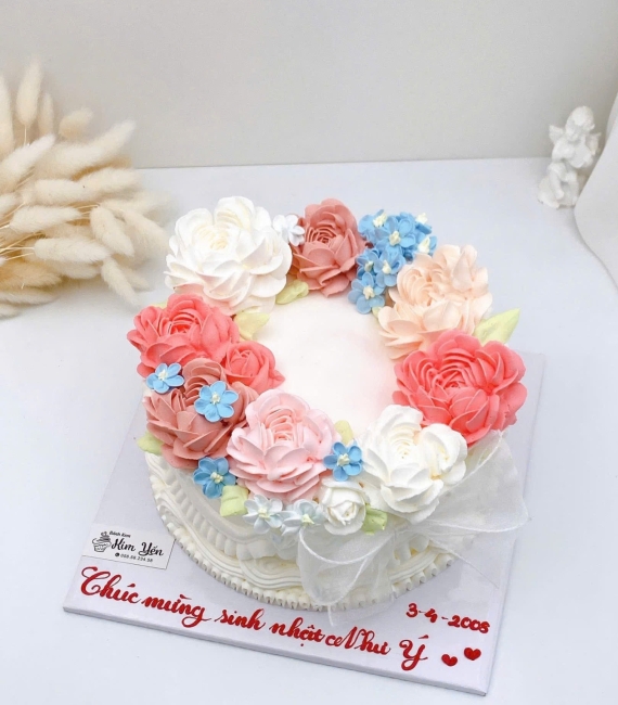 Bánh kem dành cho nữ mẫu hot hiện tai