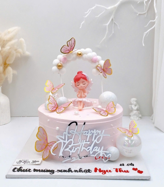 Mẫu bánh kem công chúa hot tại Kim Yến