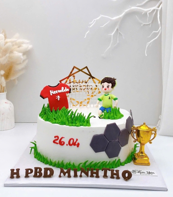 Bánh kem dành cho bé trai lên 8 tuổi hot năm nay