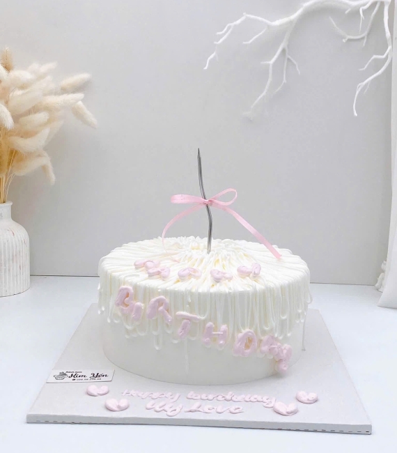 Bánh kem tặng nữ tone hồng tại Kim Yến 