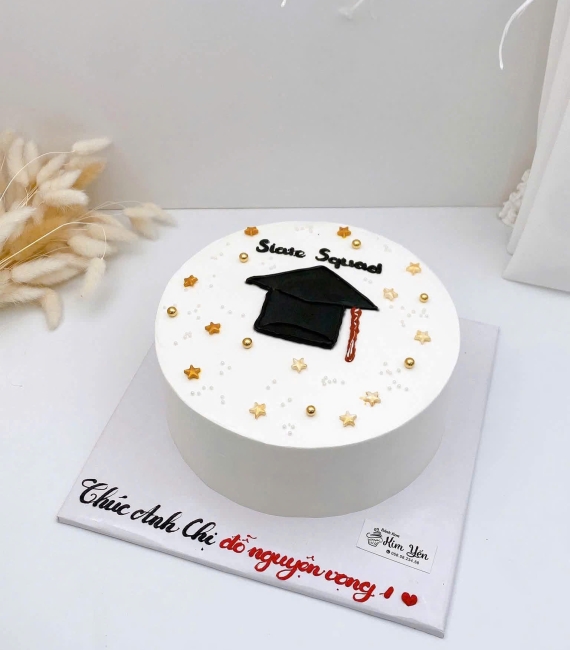 Bánh kem tặng nữ mừng tốt nghiệp 
