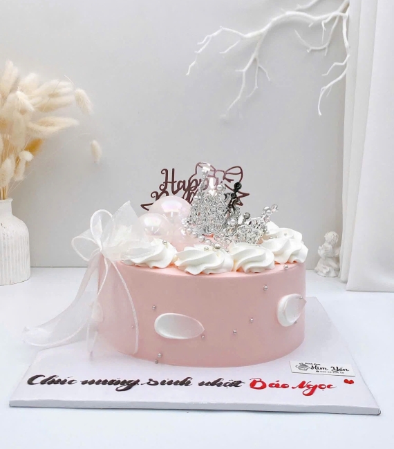 Bánh kem tặng nữ mẫu đẹp tặng em gái yêu 