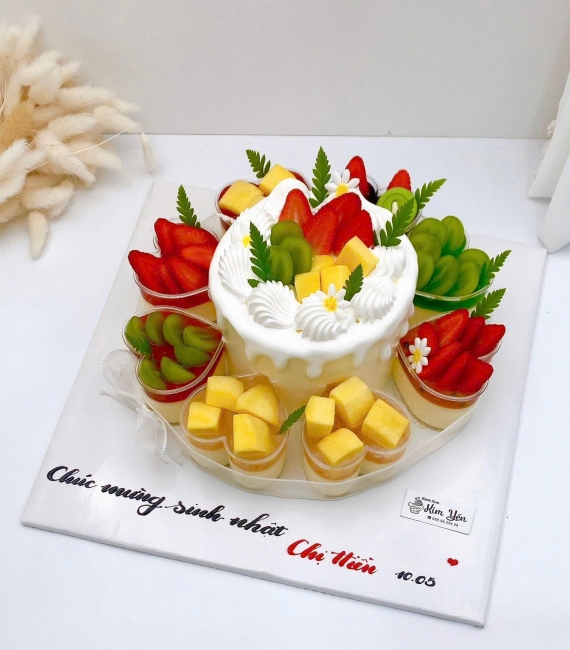 Bánh Kem Trái Cây kết hợp với những sét bánh 