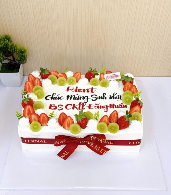 Bánh Kem Trái Cây chúc mừng ngày điều dưỡng 12/05