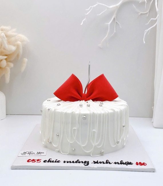Bánh kem chúc mừng sinh nhật nhỏ bạn thân 