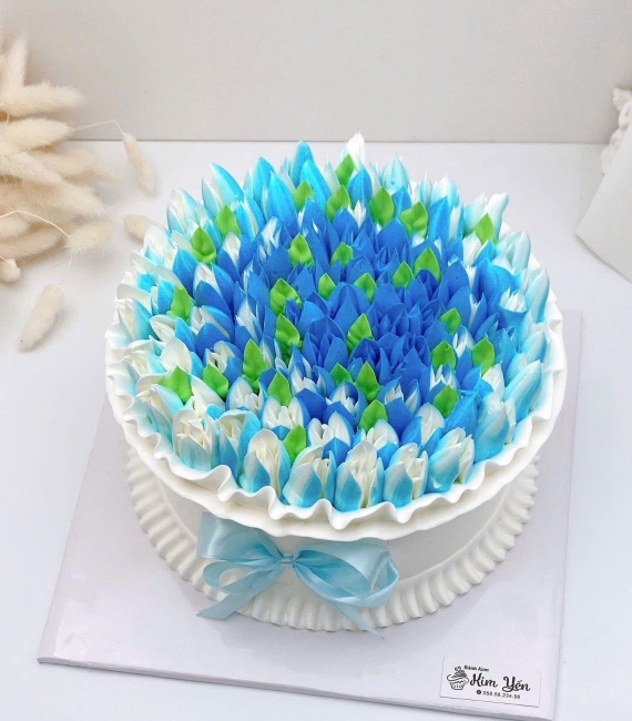 Bánh kem tạo hình bông hoa tulip 