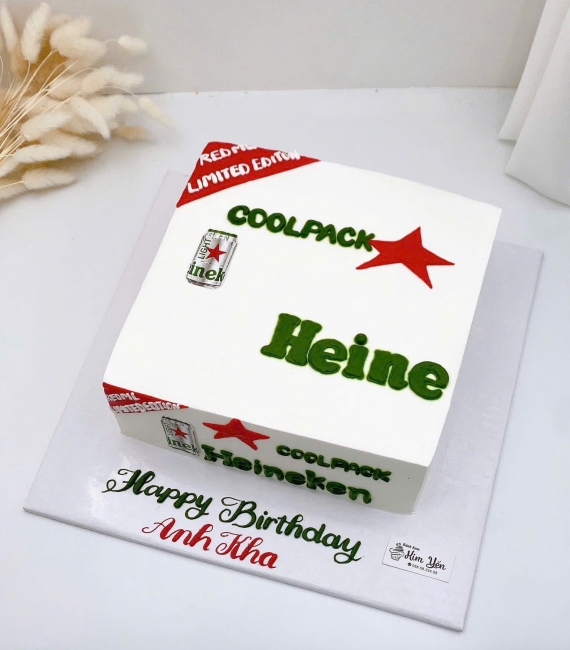 Bánh kem tặng nam hot hiện nay tạo hình bia heine