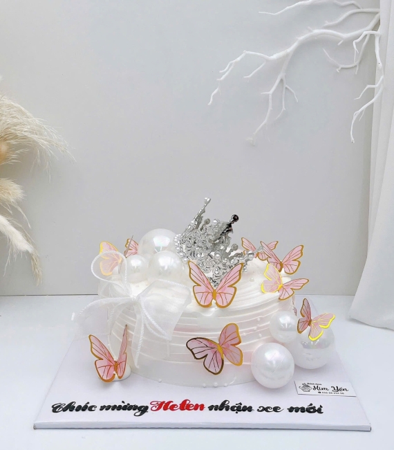 Bánh kem mừng bạn thân nhận xe mới 