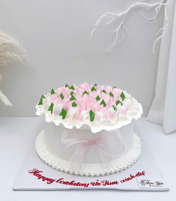 Bánh kem tạo hình bông hoa tulip đẹp 