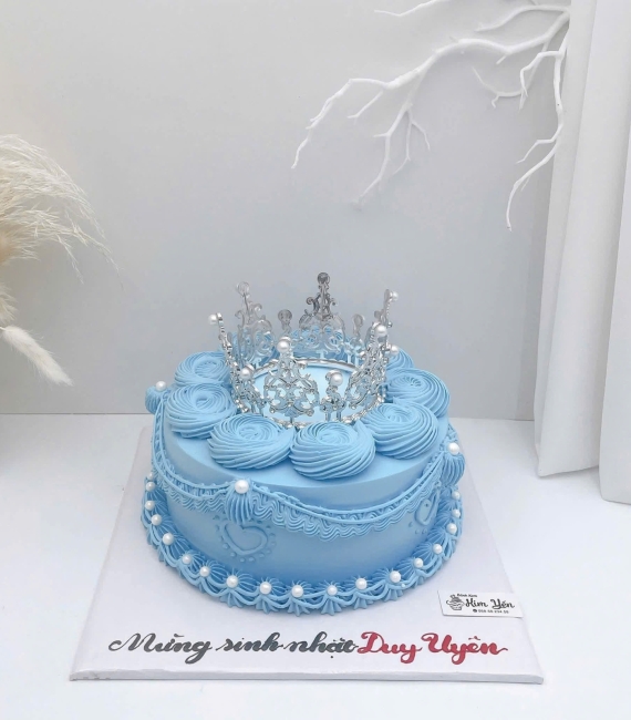 Bánh kem tone xanh dương sang trọng 