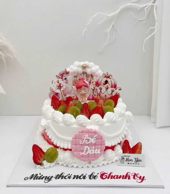 Bánh kem dành cho bé gái mẫu bánh thôi nôi 