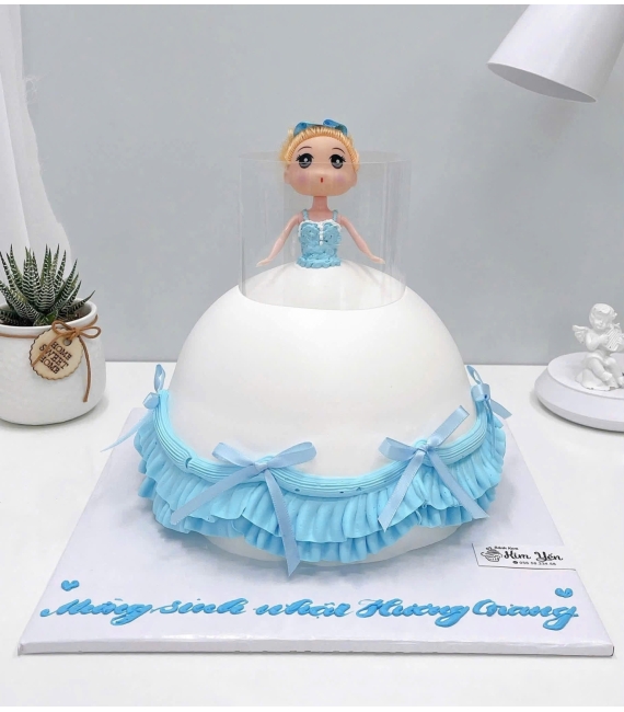 Bánh sinh nhật dành cho bé gái công chúa tone xanh 