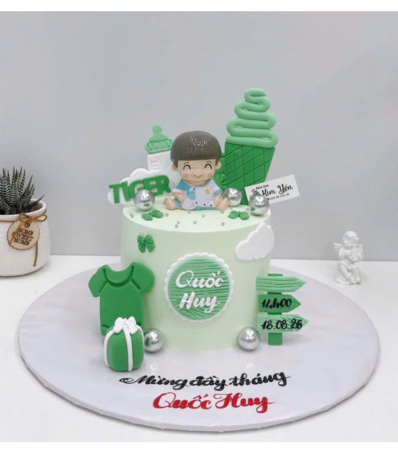Bánh kem dành cho bé trai tone xanh cây hot hiện nay 