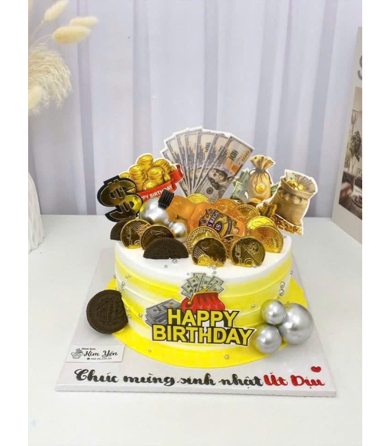 Bánh kem tặng nam tone vàng hot hiện nay 